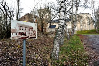 Illustration for article titled The Strangest and Most Tragic Ghost Towns from Around the World